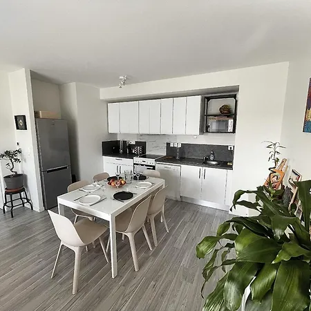 Le Peupliers, Avec Parking Pour 6 Personnes *